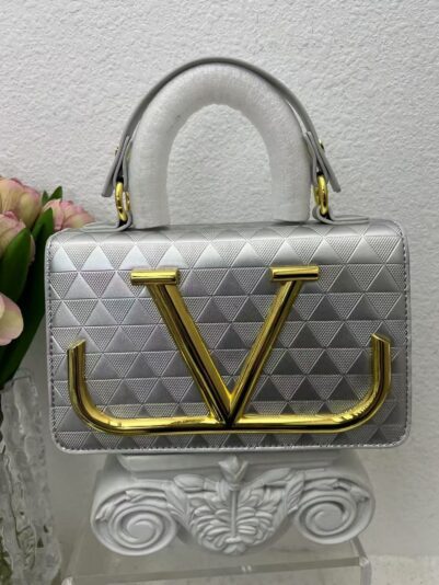 c6689a4f40e94691b0fc03163f20d523